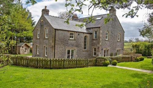 Seven-Bedroom House