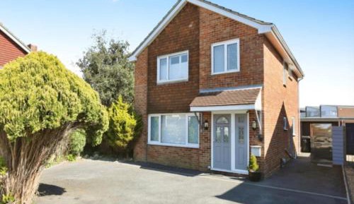 Four-Bedroom Holiday Home