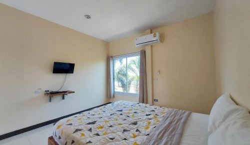 Standard Queen Room