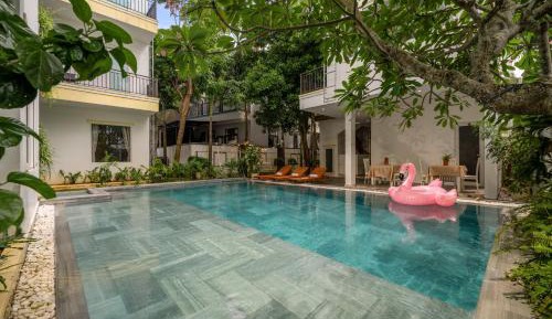 Twin Room with Pool View
