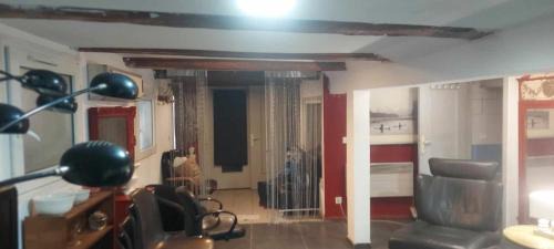 Superior One-Bedroom Apartment