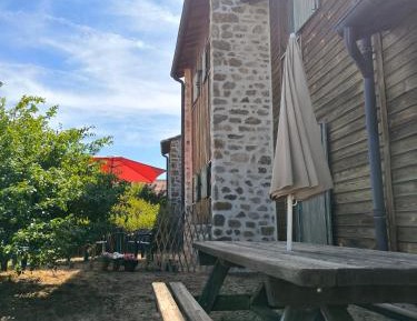 One-Bedroom Apartment with Garden