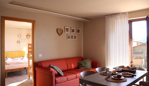 One-Bedroom Apartment with Balcony