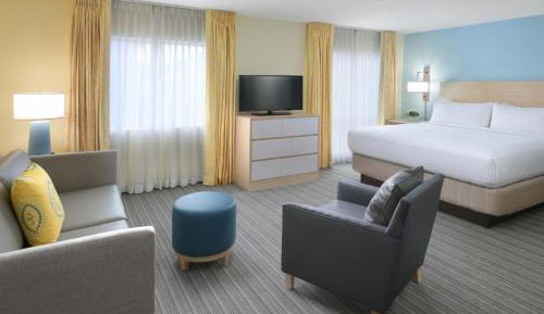 Studio Suite - Queen - Mobility Accessible - Tub