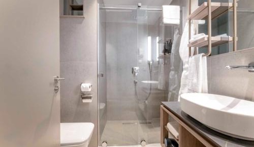 One-Bedroom Queen Suite with Terrace and Sofa Bed - City View