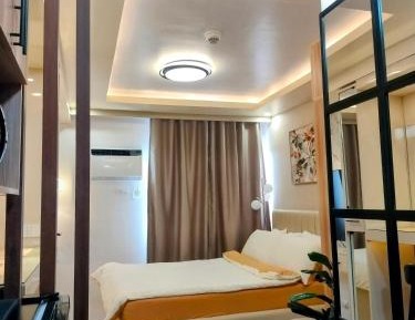 Studio with Sofa Bed