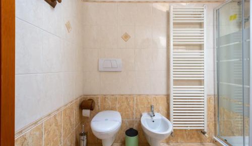 Triple Room with Private Bathroom