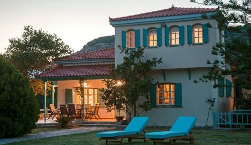 Villa - Beach Front