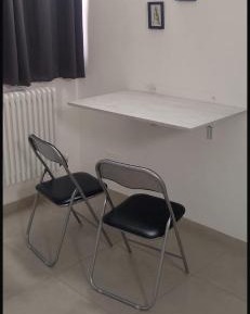 Deluxe One-Bedroom Apartment
