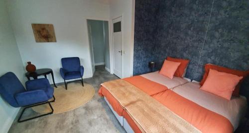 Twin Room with Private Bathroom