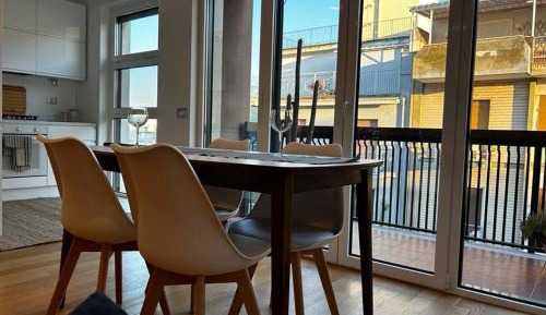Three-Bedroom Deluxe Apartment