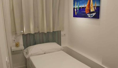 Deluxe Single Room