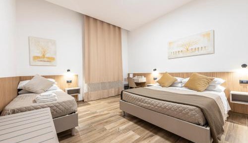 Deluxe Triple Room