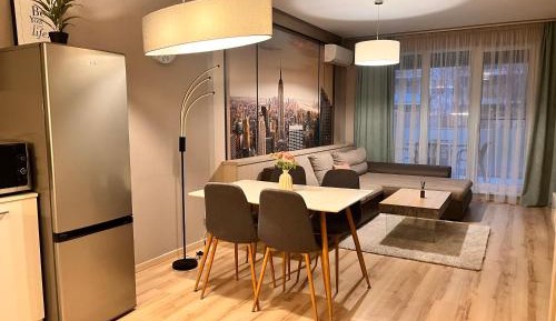 Two-Bedroom Deluxe Apartment with Balcony