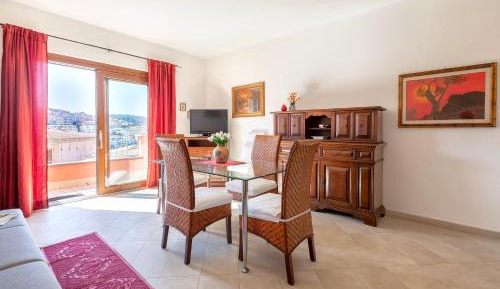 Superior One-Bedroom Apartment with Balcony