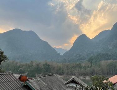 Twin Room with View