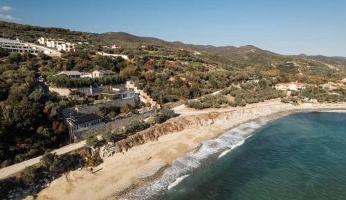 Villa - Beach Front