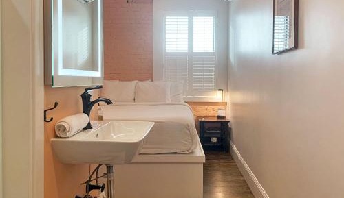 Standard King Room