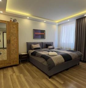 Three-Bedroom Deluxe Apartment