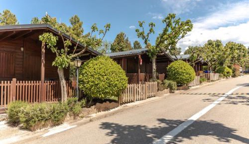 Two-Bedroom Bungalow (2 Adults + 2 Children)