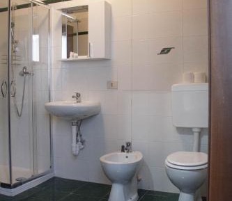 Twin Room with Bathroom