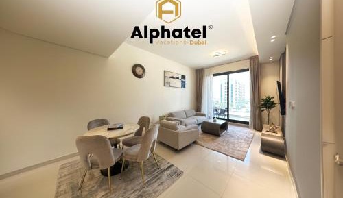 Deluxe One-Bedroom Apartment with City View