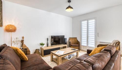 Three-Bedroom Holiday Home 