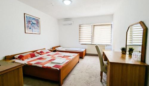 Basic Triple Room