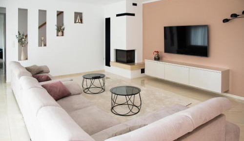 Three-Bedroom Holiday Home 