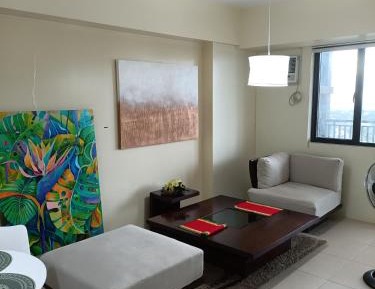 One-Bedroom Apartment with View