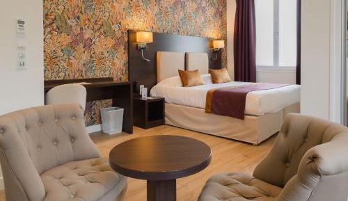Junior King Suite with Balcony