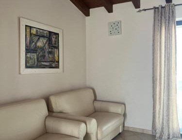 Deluxe One-Bedroom Apartment with Garden View