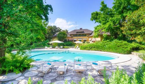 Deluxe Villa