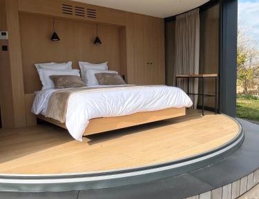 King Room with Spa Bath