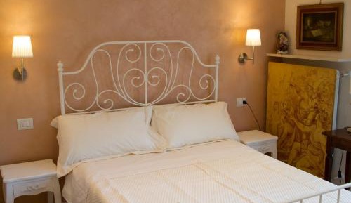 Single Room with Private Bathroom