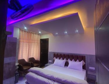 Deluxe Double Room with Extra Bed