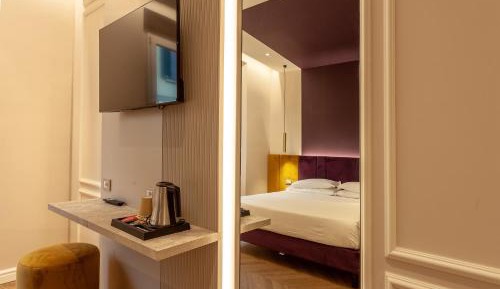 Double PHOTOGRAPH Superior