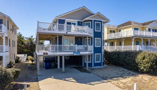 Four-Bedroom Holiday Home