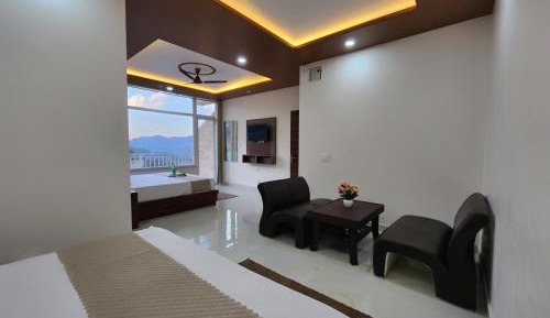 Family Room with Mountain View