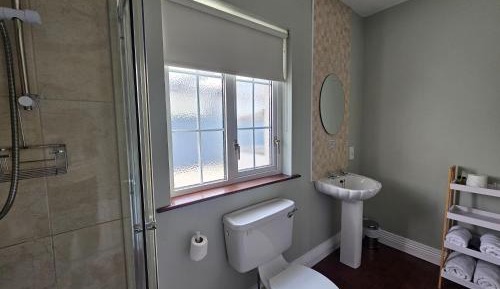 Twin Room with Private Bathroom
