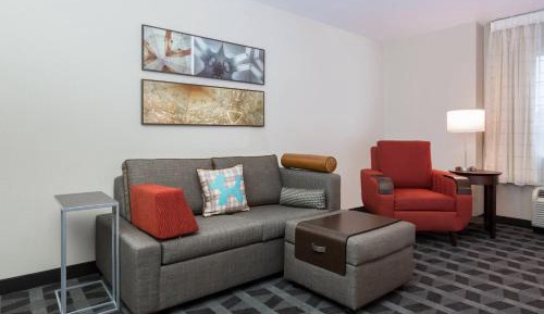 One-Bedroom King Suite