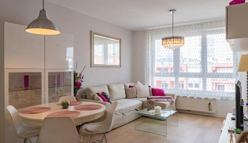 One-Bedroom Apartment with Balcony