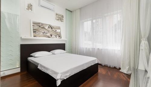 One-Bedroom Apartment with Garden View