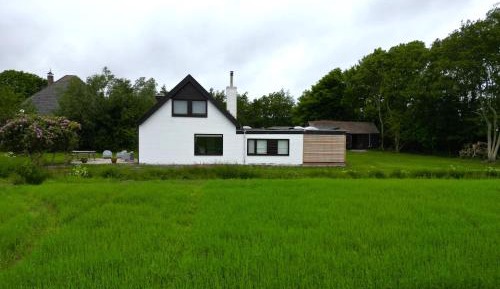 Three-Bedroom Holiday Home 
