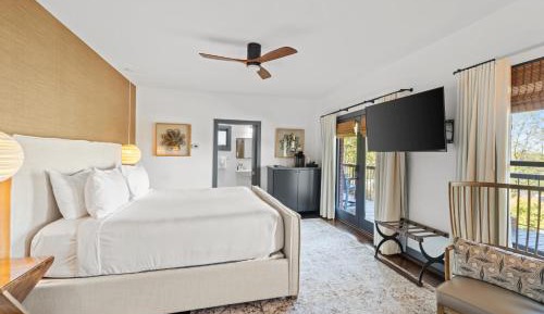 King Room with Balcony
