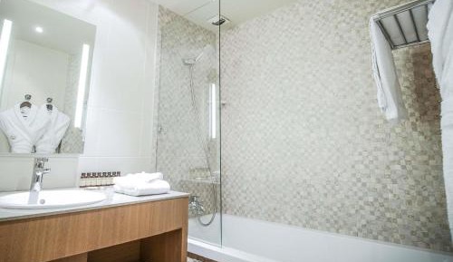 Deluxe Double Room with Lake View