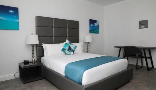 Standard Queen Room