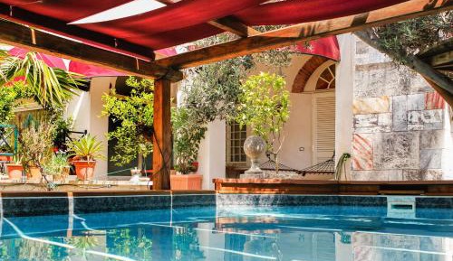 One-Bedroom Villa
