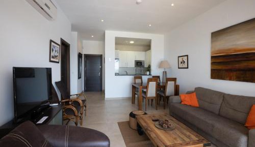 Apartment with Garden View