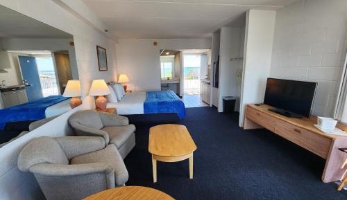 King Bed Efficiency with Private Balcony